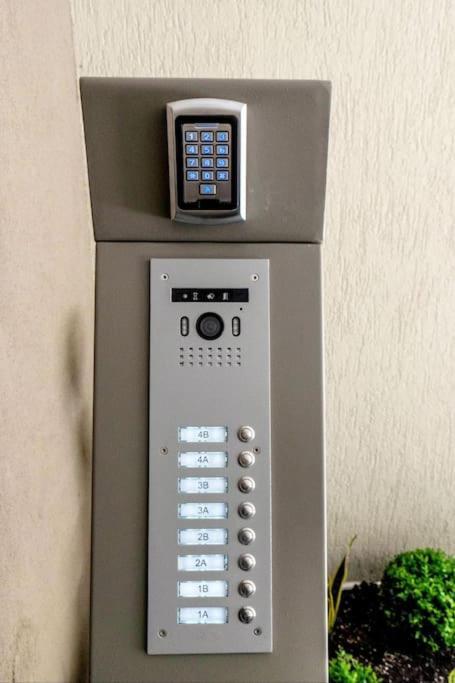 8 Blocks Apartments 4A อเล็กซานโดรโพลิส ภายนอก รูปภาพ