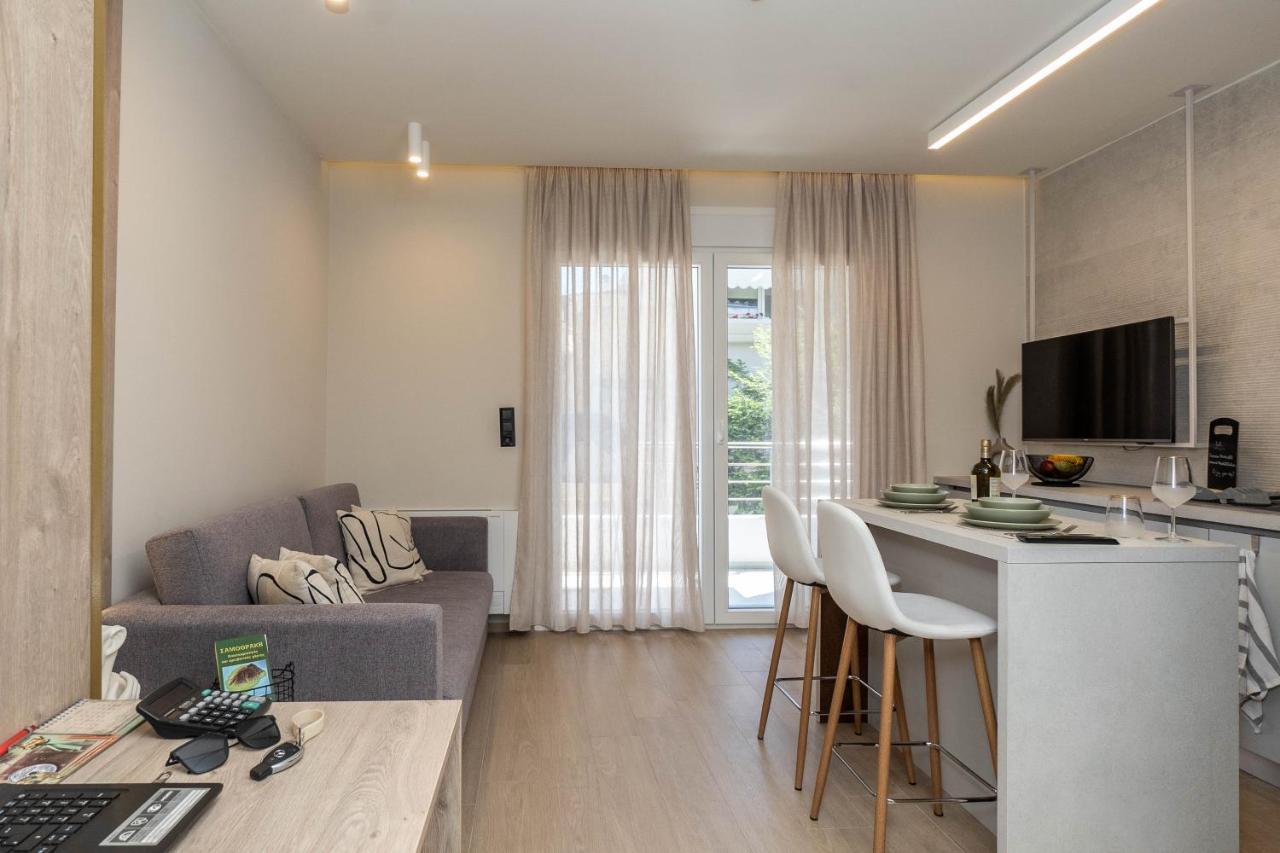 8 Blocks Apartments 4A อเล็กซานโดรโพลิส ภายนอก รูปภาพ